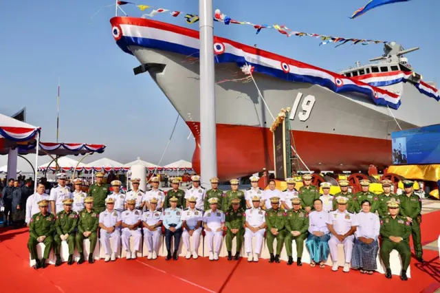 သာလွန်မင်း