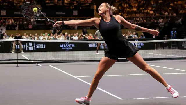 اندازه زمین بازی در سمت آرینا سابالنکا ۹ درصد کوچک‌تر بود