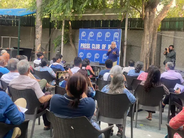 নিউজক্লিকের সাংবাদিকদের বাড়িতে তল্লাশির প্রতিবাদে প্রেস ক্লাব অফ ইন্ডিয়ার সভা