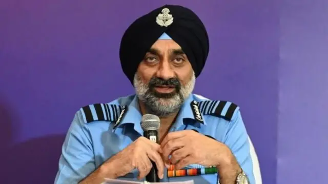 भारतीय हवाई दलाचे प्रमुख एअर चीफ मार्शल अमर प्रीत सिंह 