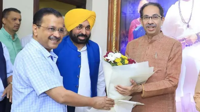 राज्यसभेत हे विधेयक नामंजूर व्हावं यासाठी अरविंद केजरीवाल मोर्चेबांधणी करत आहेत.