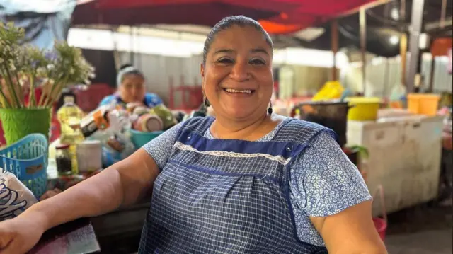 ਗ੍ਰੀਸੇਲਡਾ ਮਾਰਟਿਨੇਜ਼ ਜ਼ਾਪੋਟੈੱਕ ਭਾਈਚਾਰੇ ਨਾਲ ਸਬੰਧ ਰੱਖਦੇ ਹਨ