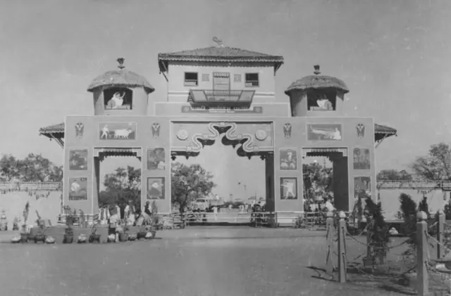 काँग्रेसनं भावनगरच्या जवाहर मैदानात (आता ते गढेडिया मैदान म्हणून ओळखळं जातं) एक प्रदर्शन भरवलं होतं.