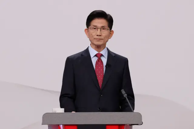 김문수 국민의힘 후보가 18일 서울 마포구에서 열린 중앙선거방송토론위원회 주관 제21대 대통령선거 후보자토론회에 참석해 발언하고 있다