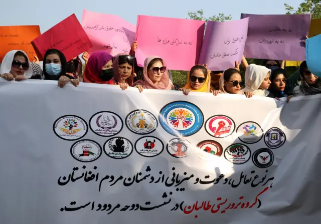 شماری از زنان افغان خواهان تحریم این نشست شده‌اند.