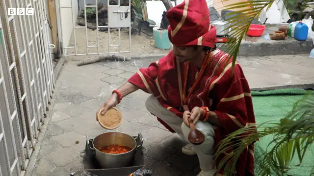 Mohammed Baydoun, Oyinbo alase naa pẹlu awọn eroja idana rẹ