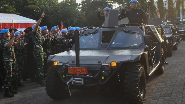  Panglima TNI Laksamana Yudo Margono menyebut tindakan sejumlah prajurit TNI menggeruduk Mapolrestabes Medan itu kurang etis. 