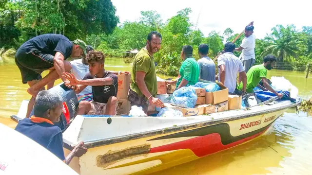 ගංවතුර ඇතුළු ස්වාභාවික ව්‍යවසනයන් හිදී අවතැන්වූ කළුතර දිස්ත්‍රික්කයේ ජනතාවට සහන සැලසීම සඳහා ඔහු සක්‍රීයව කටයුතු කරනු ලැබීය.