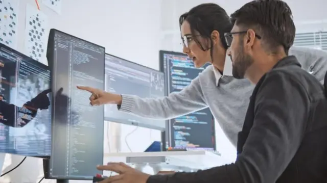 નોકરીઓ, કૌશલ્ય, ટૅક્નોલૉજી, પ્રોફેશનલ્સ, માનવશ્રમ, બીબીસી ગુજરાતી