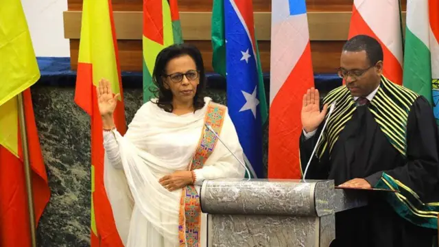 የምርጫ ቦርድ ሰብሳቢ ሜላትወርቅ ኃይሉ ቃለ መሃላ ሲፈጽሙ