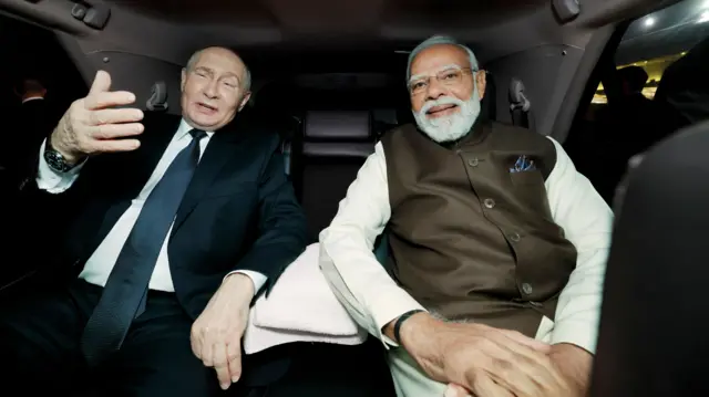 પુતિનની ભારત યાત્રા, નરેન્દ્ર મોદી, ભારત અને રશિયા આર્થિક સંબંધ, ભારત રશિયા સંરક્ષણ સંબંધ, એસ-400, એસયુ-57, સુખોઈ 57, પશ્ચિમી દેશોમાં અસહજતા, બીબીસી ગુજરાતી આંતરરાષ્ટ્રીય સમાચાર 