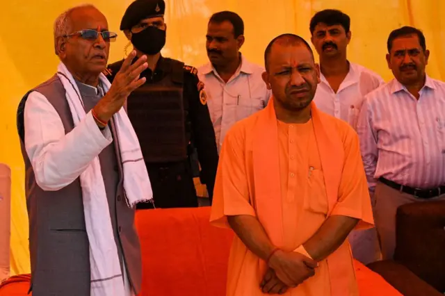 યોગી આદિત્યનાથ અને ચંપત રાય