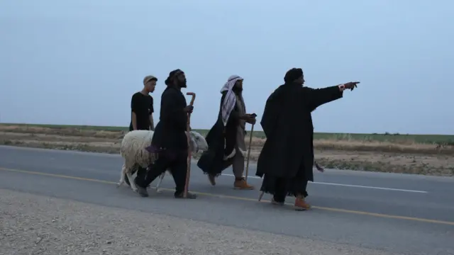 ইহুদীদের তীর্থ উৎসবের সাথে পশু উৎসর্গের রীতি কিছু গোষ্ঠী এখনও পালনের চেষ্টা করেন