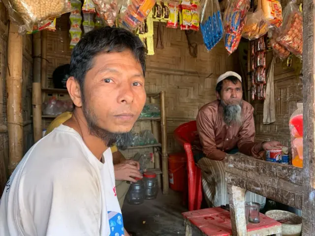 রোহিঙ্গা ক্যাম্পের বাসিন্দারা