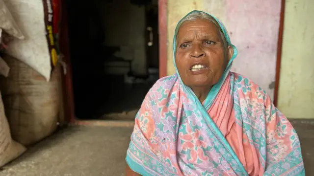 ग्रामीण महाराष्ट्रात महिलांना केवळ घरगुती हिंसाचार किंवा लैंगिक छळाचा सामना करावा लागत नाही, तर अशा प्रकरणात त्यांचा कधीकधी जीवही घेतला जातोय. 