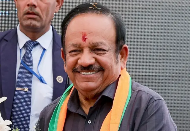 நாடாளுமன்றத்தில் பாஜக எம்.பி. யின் சர்ச்சைகுரிய கருத்து: கொந்தளிக்கும் எதிர்க்கட்சிகள் – என்ன நடந்தது?