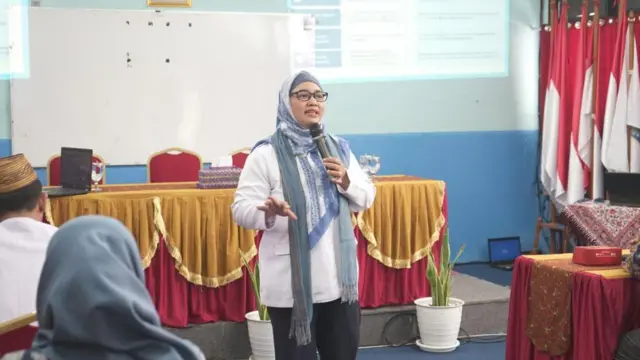 Ketua Dewan Pakar Forum Serikat Guru Indonesia (FSGI), Retno Listyarti, menilai walau kurikulum sudah berganti ke Kurikulum Merdeka literasi dan numerasi tetap rendah