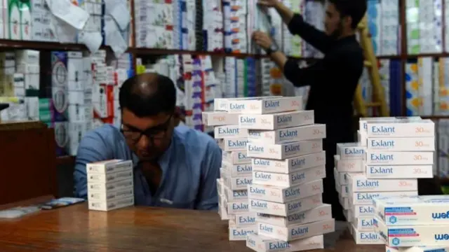 حکومت طالبان سه ماه به تاجران افغان فرصت داد واردات دوا از پاکستان را متوقف کنند