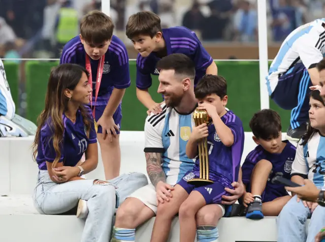 Mesii maatii isaa waliin