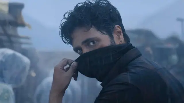 అడివి శేష్, సినిమా, మృణాల్ ఠాకూర్‌, డెకాయిట్‌ రివ్యూ