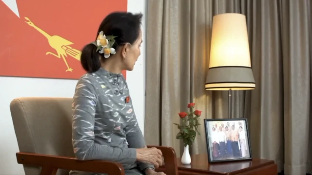 တပ်မှူးဟောင်းကြီး လေးဦးရဲ့ နိုင်ငံရေးဖြတ်သန်းမှုကို ဒေါ်အောင်ဆန်းစုကြည်က အမှတ်တရ ပြောကြား