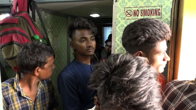 రైళ్లలో రద్దీ