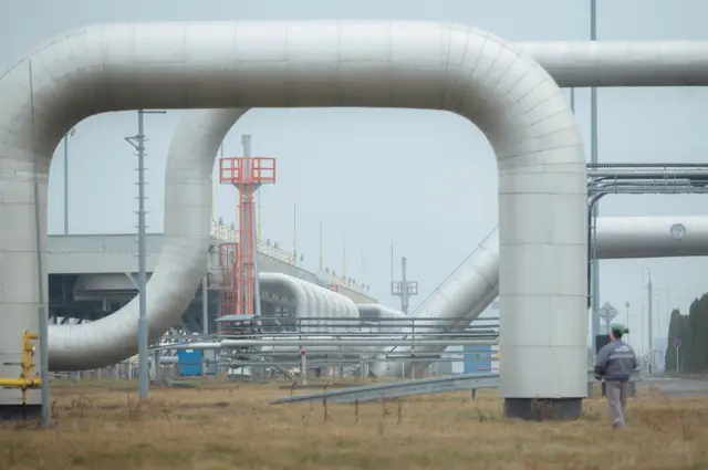 Одна з найбільших газових станцій Європи у Словаччині, через яку йшов російський газ