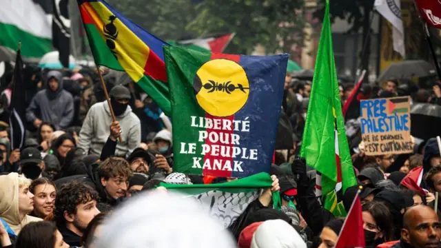 Salah satu tantangan bagi pemerintah Perancis adalah menunjukkan bahwa mereka benar-benar tidak memihak dalam isu kemerdekaan, kata Dr Andrew Smith