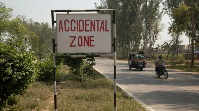 भारतको सडकमा सडक सुरक्षा सङ्केत