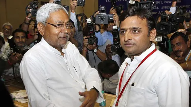 नीतीश कुमार और अखिलेश यादव 