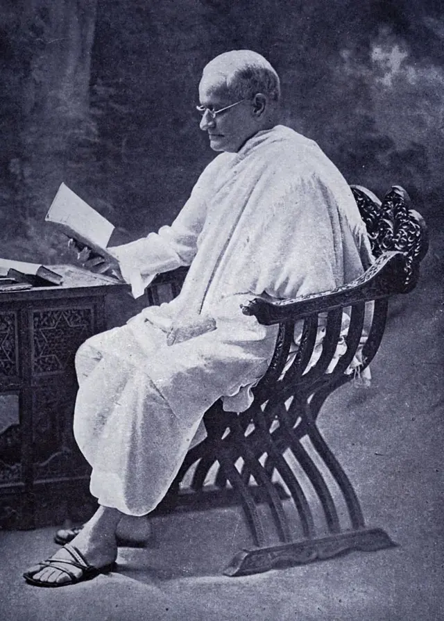 मोती लाल नेहरू