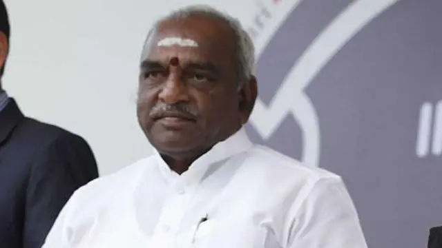 পন রাধাকৃষ্ণনের 'টুইট' দলকে অস্বস্তিতে ফেলেছিল