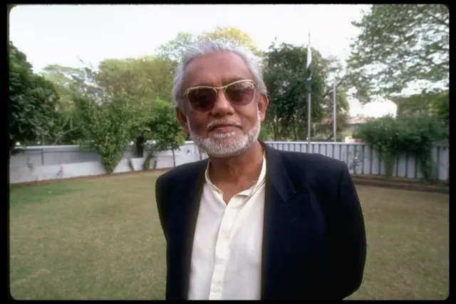 جام صادق علی