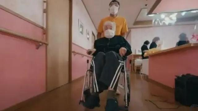 नेपाली युवा मनोज विश्वकर्मा