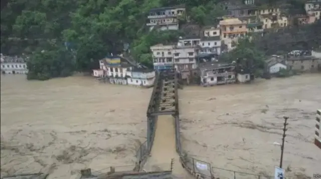 سنہ 2013 میں اتراکھنڈ میں شدید سیلاب آیا تھا اور بڑے پیمانے پر تباہی ہوئی تھی