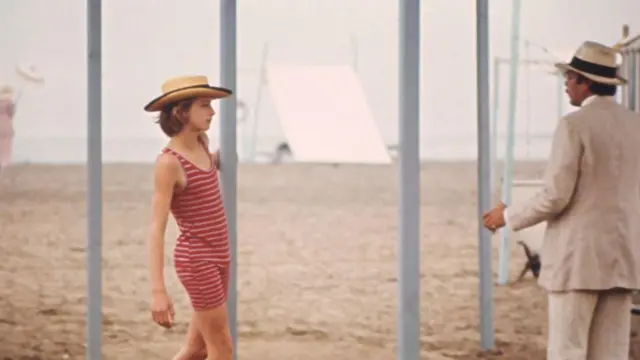 Бьорн Андресен із Дірком Богардом у кадрі з фільму "Смерть у Венеції"