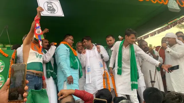 सुमन कुमार महासेठ और मुकेश सहनी