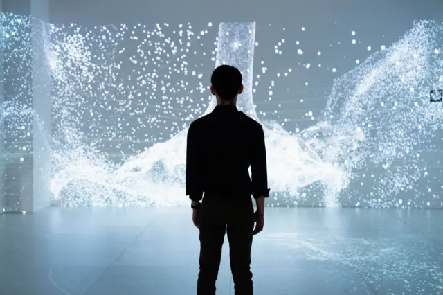 હેપ્પી ન્યૂ ઈયર 2025, બાય બાય 2024, નવા વર્ષની આગાહી, નવું વર્ષ કેવું રહેશે, બીબીસી ગુજરાતી, બીબીસી ન્યૂઝ, નવા વર્ષના રિઝોલ્યુશન 