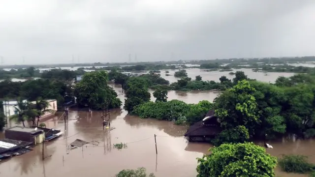 ગુજરાતમાં હજુ ભારે વરસાદની શક્યતા કેટલી, ક્યાર સુધી વરસાદ પડશે?