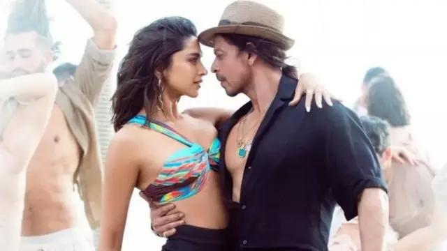 Shah Rukh Khan iyo Deepika Padukone