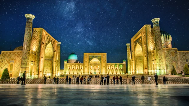 சுற்றுலா, உலகின் தனித்துவமான 10 இடங்கள்