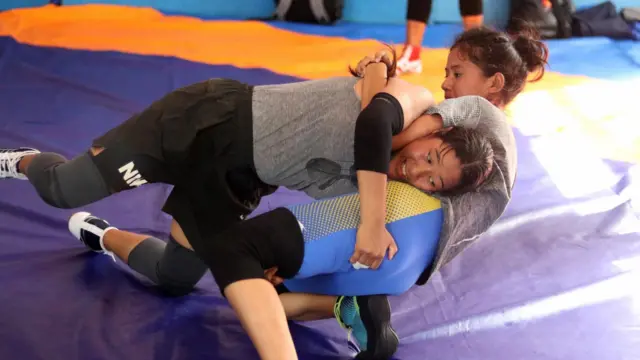 नेपाली कुस्ती खेलाडी 