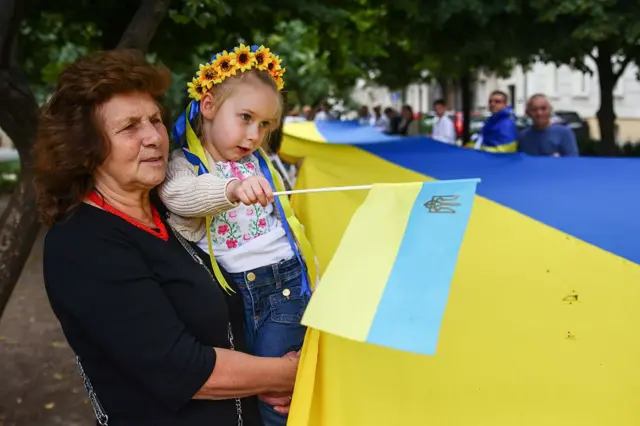 Украинцы отмечают день государственного флага. Краков, 23 августа 2025 года
