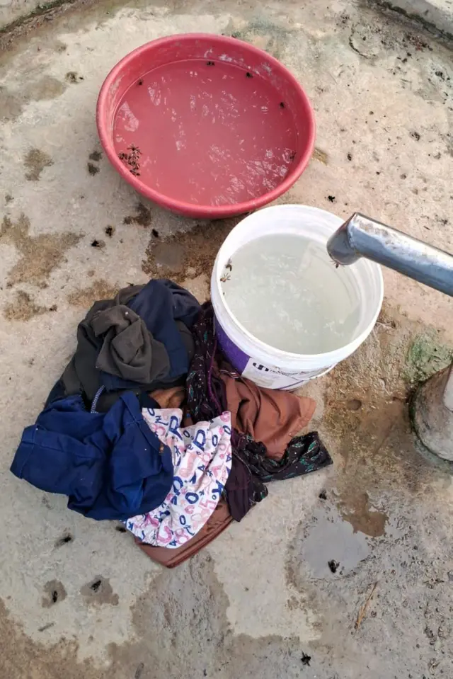 ਲੋਕ ਅਜੇ ਵੀ ਹੈਂਡ ਪੰਪ ਦੇ ਨੇੜੇ ਜਾਣ ਤੋਂ ਡਰਦੇ ਹਨ