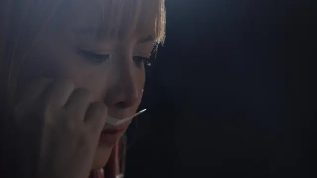 อันลิชาร์ เฮนสต๊อค นักปรุงน้ำหอมกลิ่น "งานศพ"