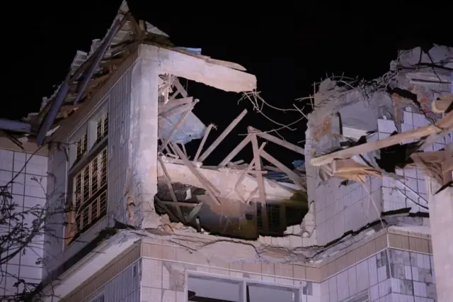 လားရှိုးမြို့မှာ လေကြောင်းဗုံးထိမှန် ပျက်စီးခဲ့တဲ့ အဆောက်အအုံ