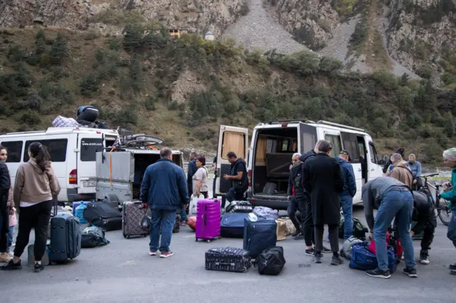 Орусияда мобилизация жарыялангандан бери миңдеген мигранттан мекенине кайтууда