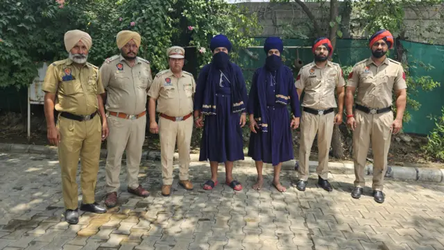 ਪੁਲਿਸ ਦੀ ਗ੍ਰਿਫ਼ਤ ਵਿੱਚ ਮੁਲਜ਼ਮ