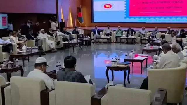 সংস্কার নিয়ে জাতীয় ঐকমত্য কমিশনের সঙ্গে রাজনৈতিক দলগুলোর বৈঠক