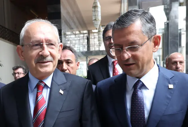 Kemal Kılıçdaroğlu ve Özgür Özel 